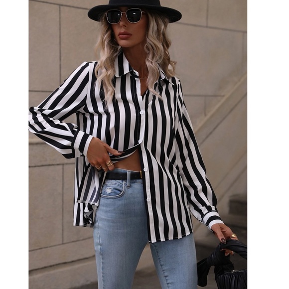 Vertical Stripes Black and White Collar Shirt Button Down - Picture 4 of 16